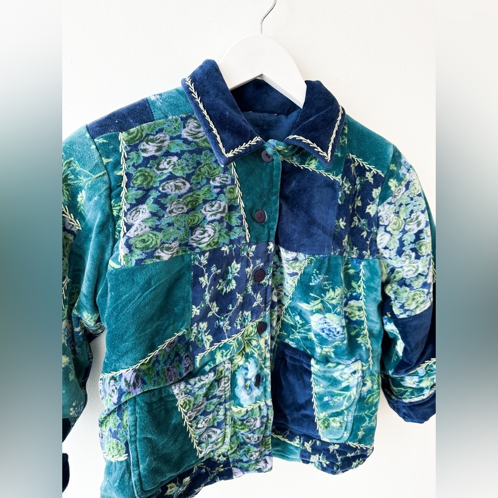 Velour Button Down, Collar Quilted Jacket-Handmade-Lined-Size 5-6 (Measurements) - Picture 2 of 9